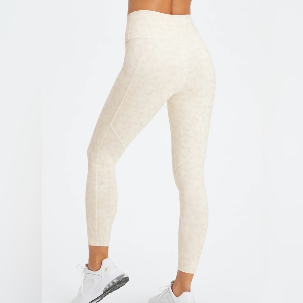 Like New Fabletics Define Powerhold High Wasited 7/8 Legging